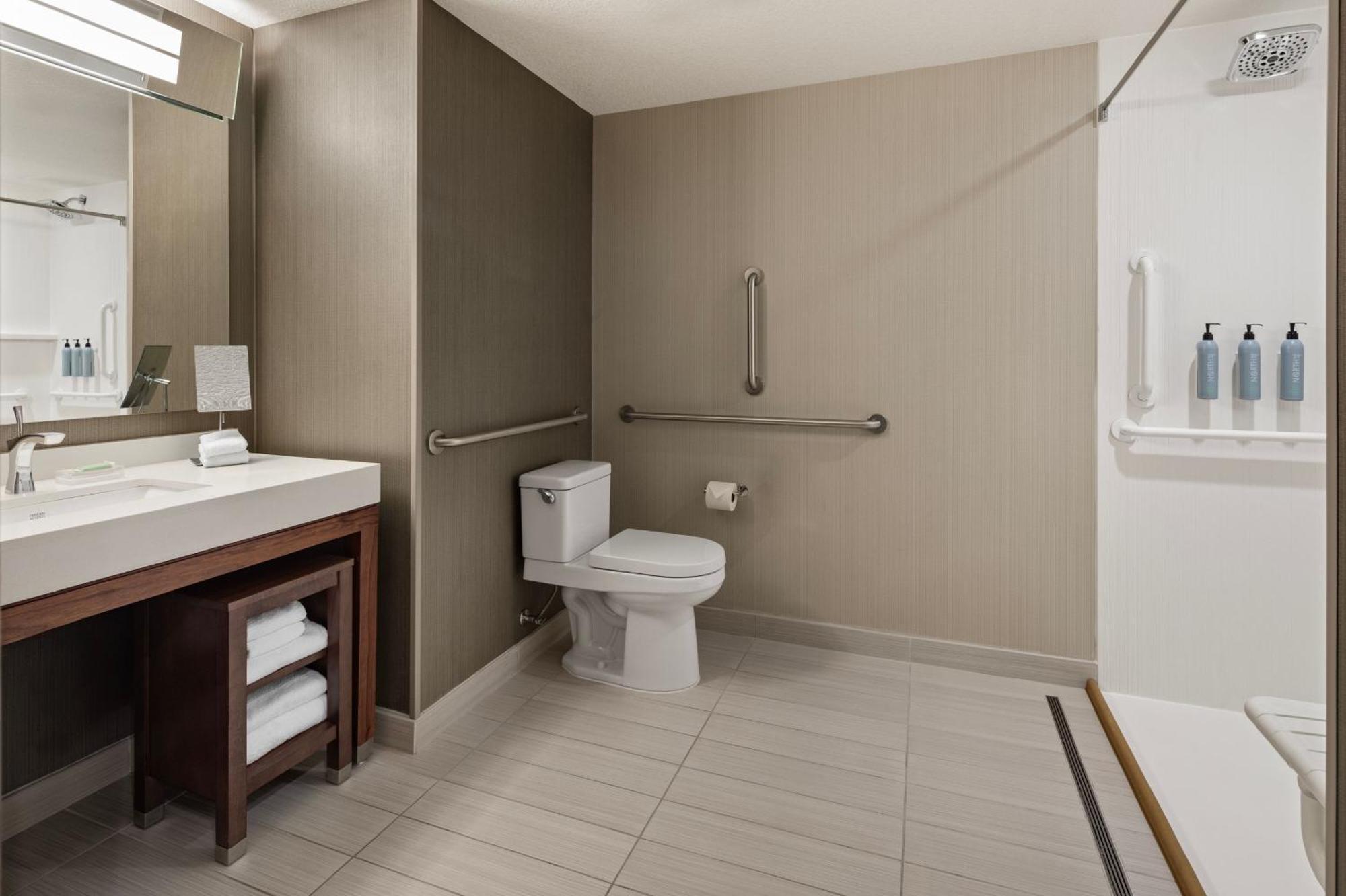 סנט לואיס פארק Courtyard By Marriott Minneapolis West מראה חיצוני תמונה