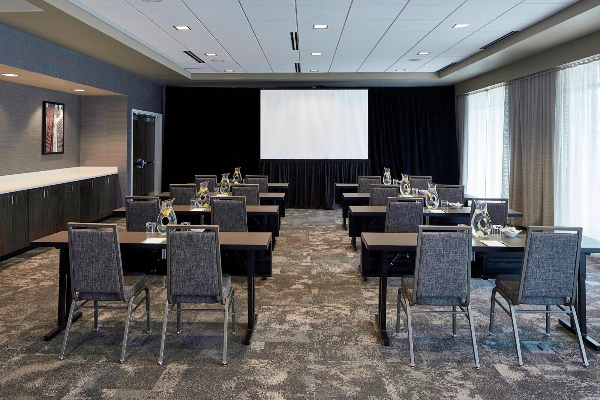 סנט לואיס פארק Courtyard By Marriott Minneapolis West מראה חיצוני תמונה