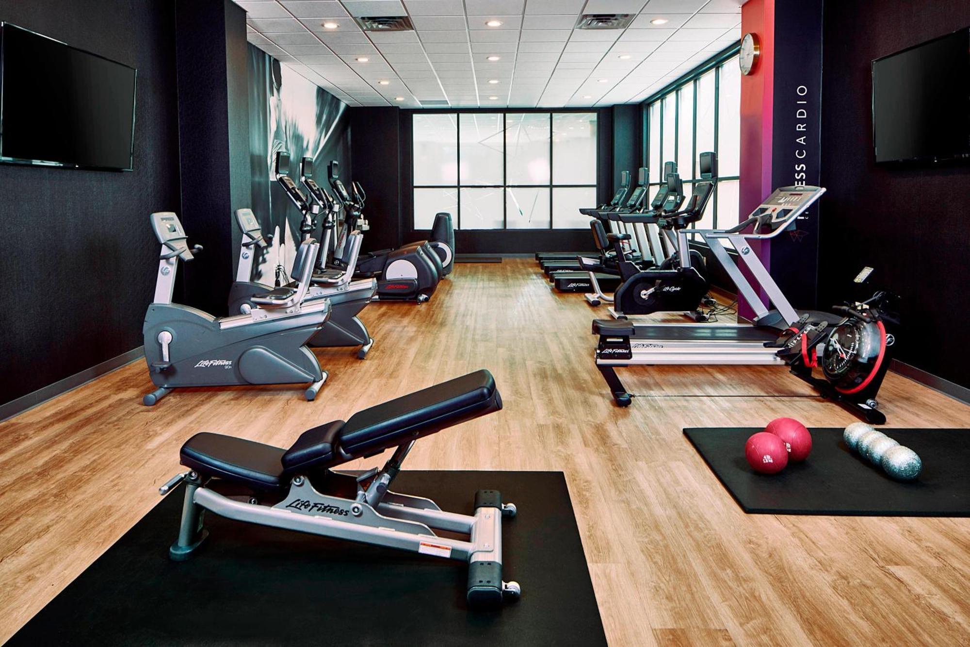 סנט לואיס פארק Courtyard By Marriott Minneapolis West מראה חיצוני תמונה